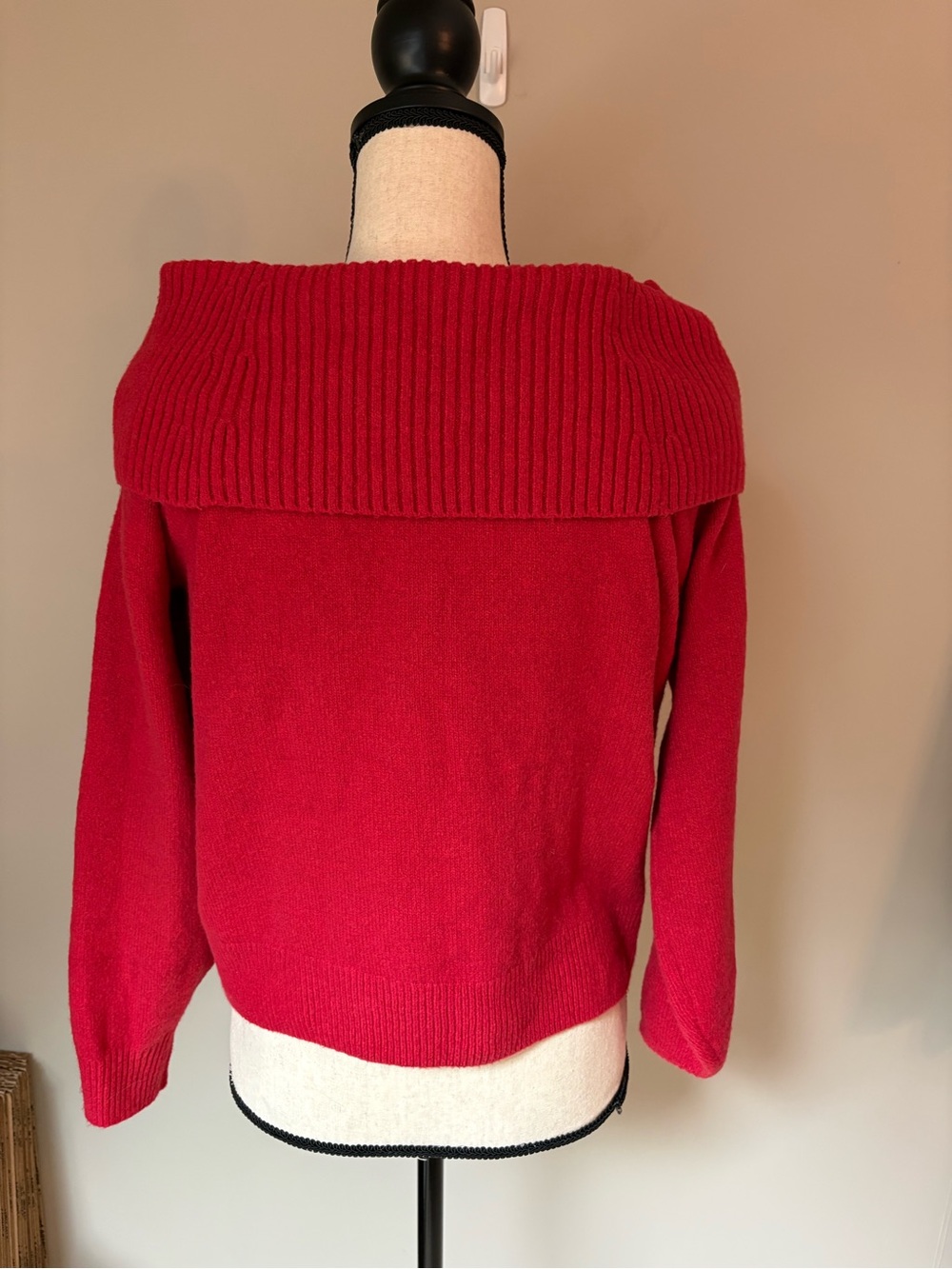 Hollister Red Off-the-Shoulder Twist-Knot Sweater | Women's Sz M - Picture 3 of 8